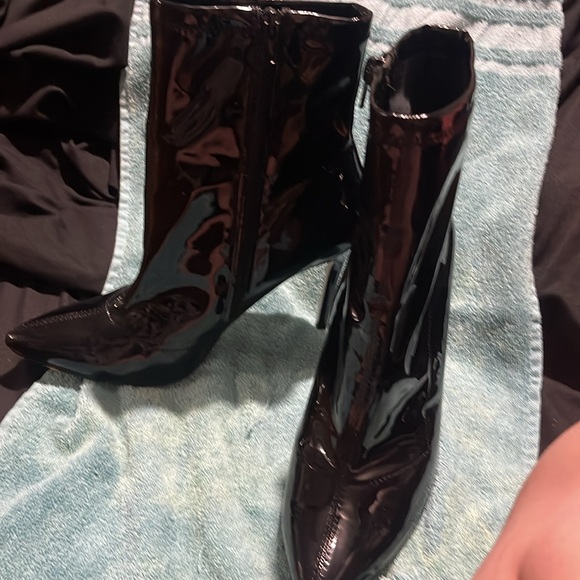 leather boots used1-2 too busily being a new ma to use def make ur feel amaz - Picture 3 of 4